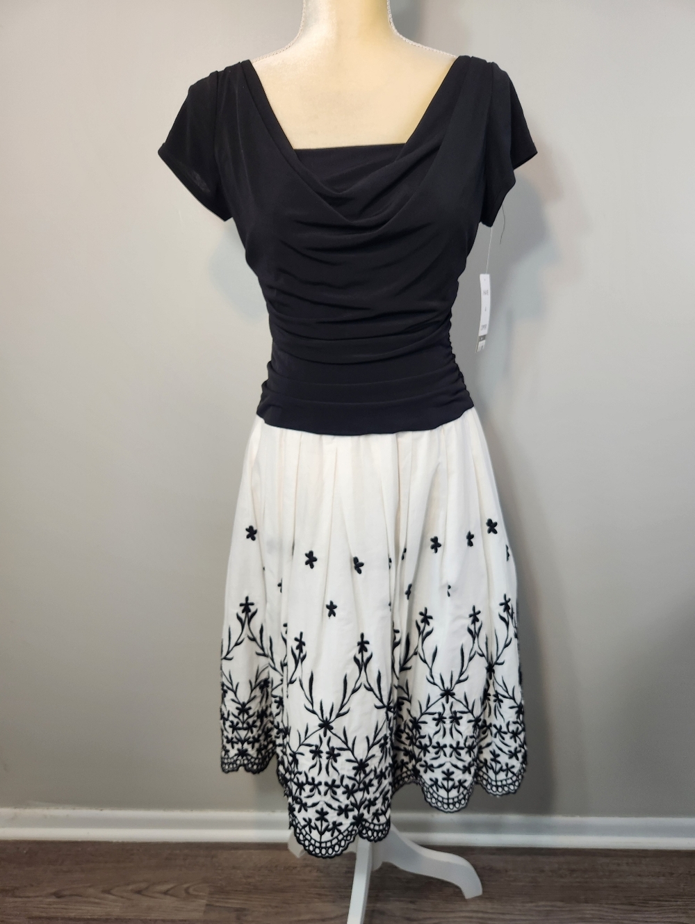Midi Dress  8P Black White Embroidered  Classic Wedding Guest NWT